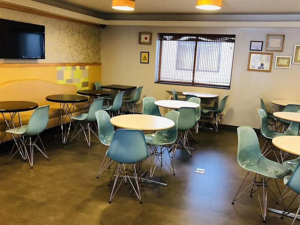 Ramada By Wyndham Staten Island New York 3*,