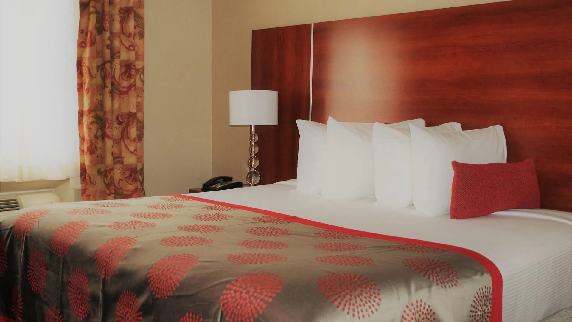 Ramada By Wyndham Staten Island New York Hotel