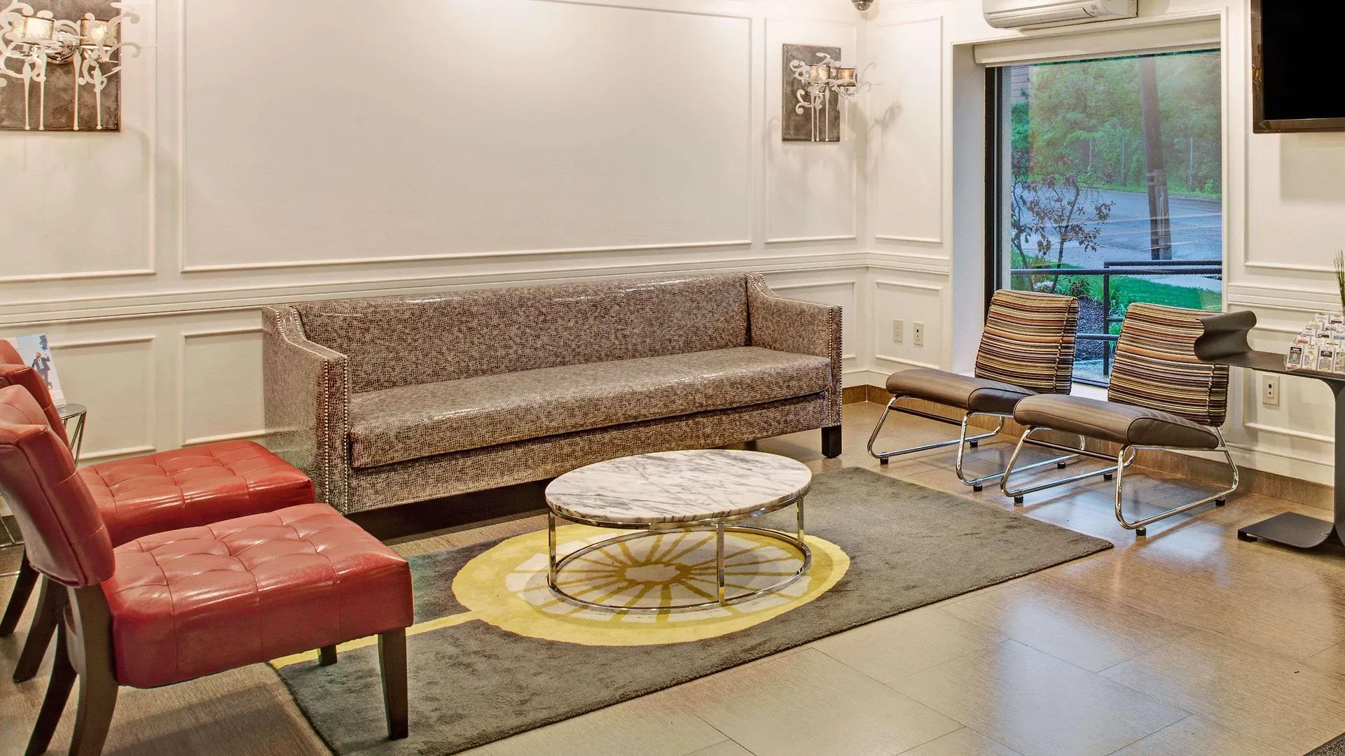 Ramada By Wyndham Staten Island contacts