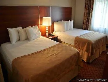 Ramada By Wyndham Staten Island New York 3*,