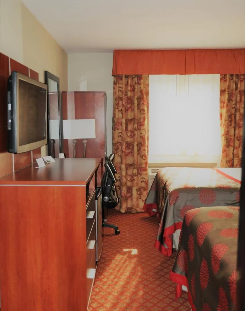 Ramada By Wyndham Staten Island New York Hotel